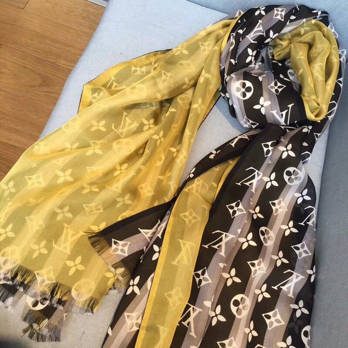 Louis Vuitton Scarf LVS00051